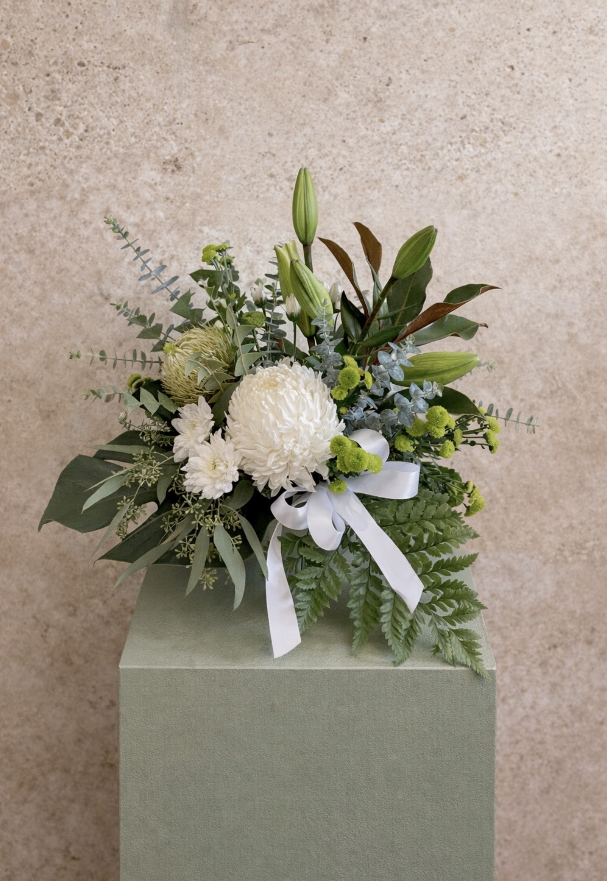 HAT BOX ARRANGEMENT - Image 3